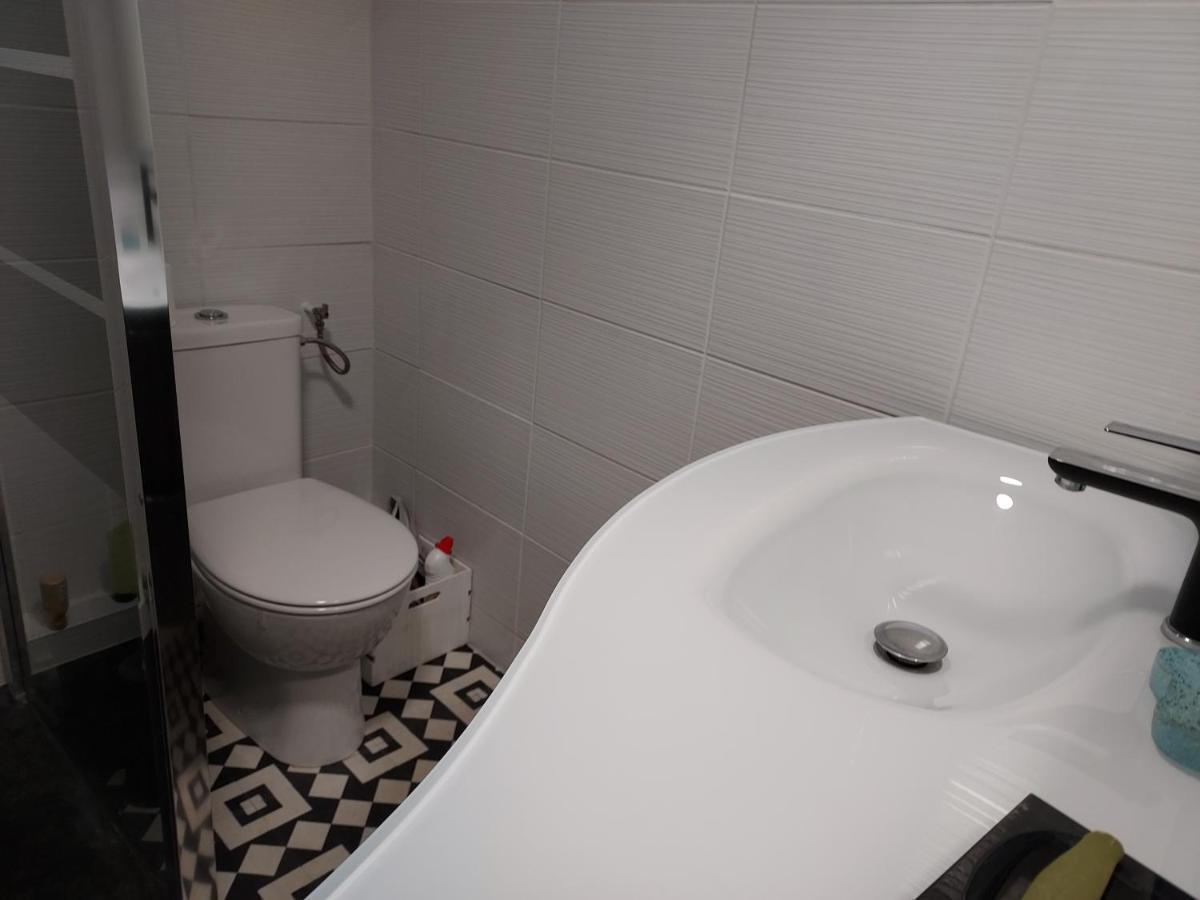 Rez-De-Chaussee Privatif Spacieux 3* D'Une Villa Centre Ville Hyères Dış mekan fotoğraf